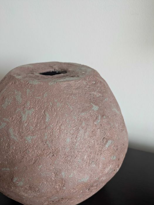 Vaso Boho Orgânico – Peça Artesanal em Cimento com Textura Natural