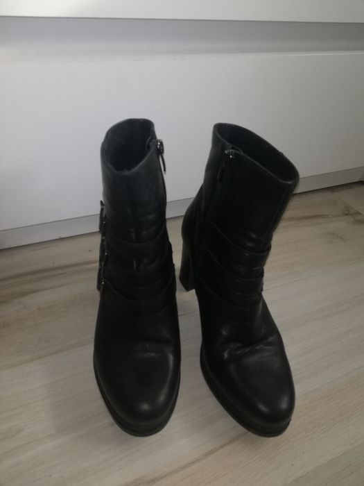 Botki czarne rozm. 38