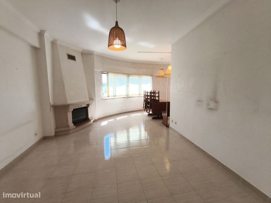Apartamento T3 no Infantado (Loures) com Arrecadação
