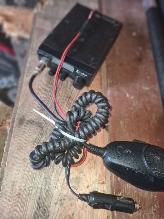 Cb  radio  cobra