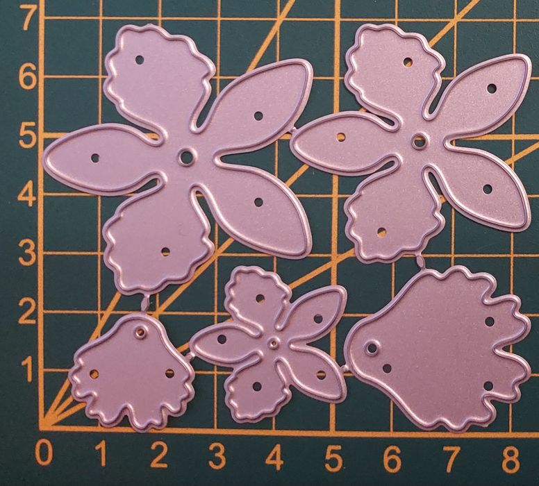 379. Wykrojniki kwiaty scrapbooking