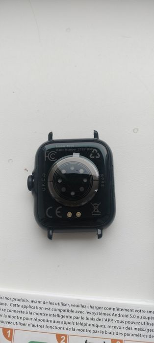 Продам смарт часи- новые.