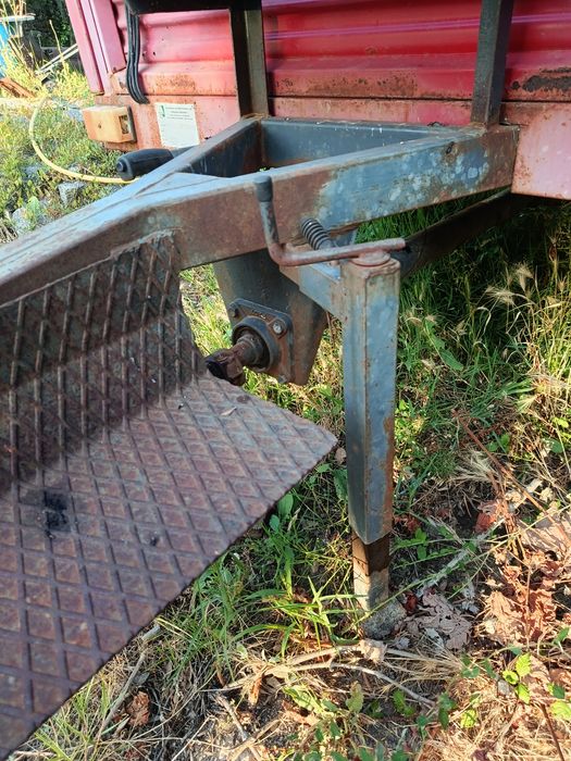 Reboque para motocultivador em bom estado só precisa de uma pintura