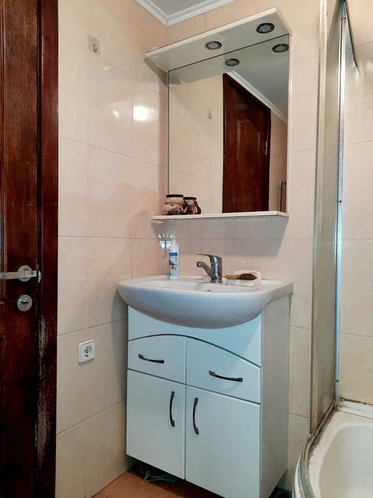 Будинок на казбеті з великою ділянкою