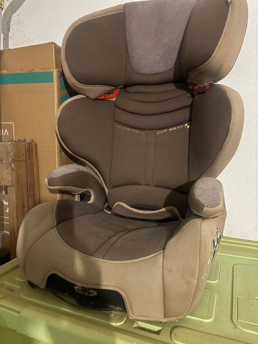 Cadeira criança para o carro