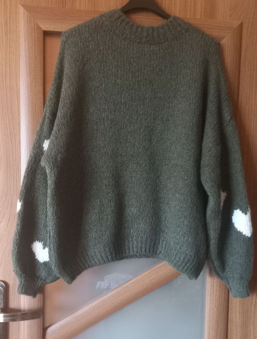 Sweter oversize włoski khaki w serca