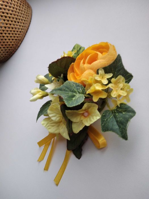 Мини композиция из искусственных цветов, декор из цветов, D 16см.