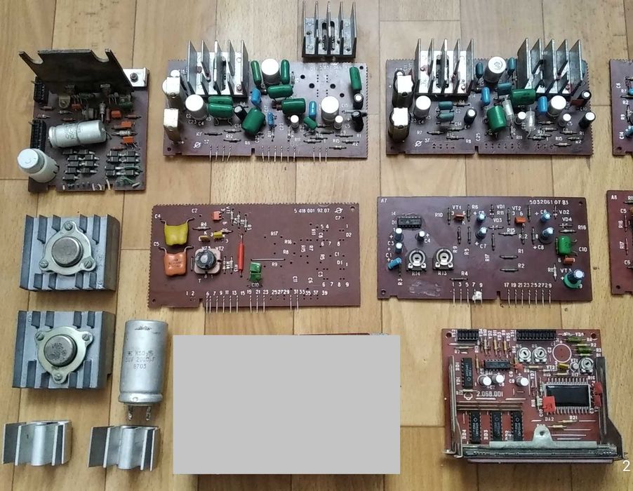 ЛОТ : Плати / Запчатини Маяк 233 - 232 і не тільки.