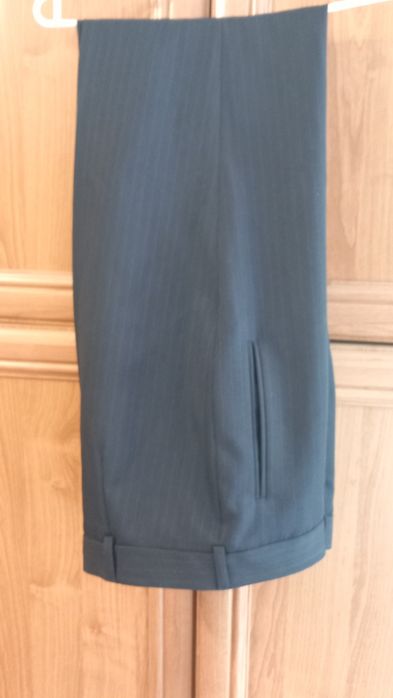 Garnitur męski Doris Simon.