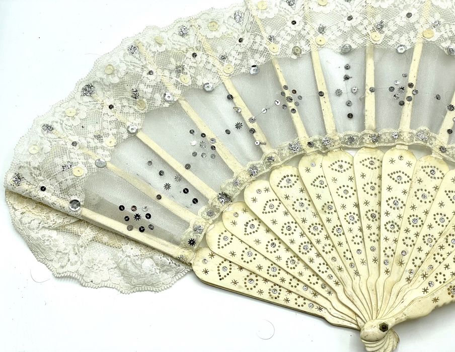 Leque antigo osso refeito