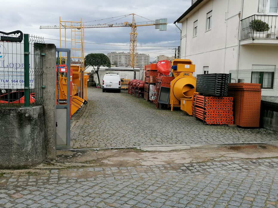 500-Liter Tilting Trough with Automatic Discharge64737835920385123