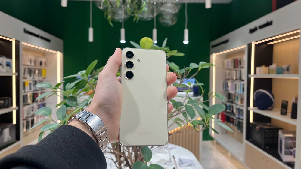 Магазин Samsung Galaxy S24 8/256GB Amber Yellow Гарантiя Trade In