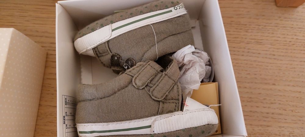 Sapatilhas Chicco tamanho 19