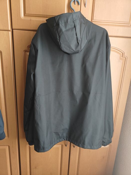 Продам вітровку Lacoste