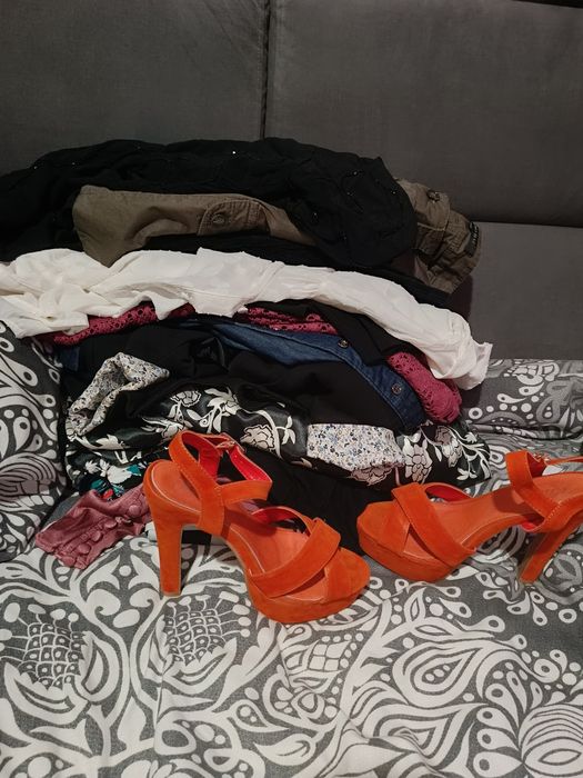 Paka ubrań damskich