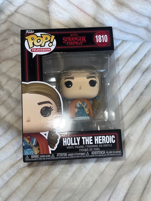 фанко поп stranger things holly the heroic