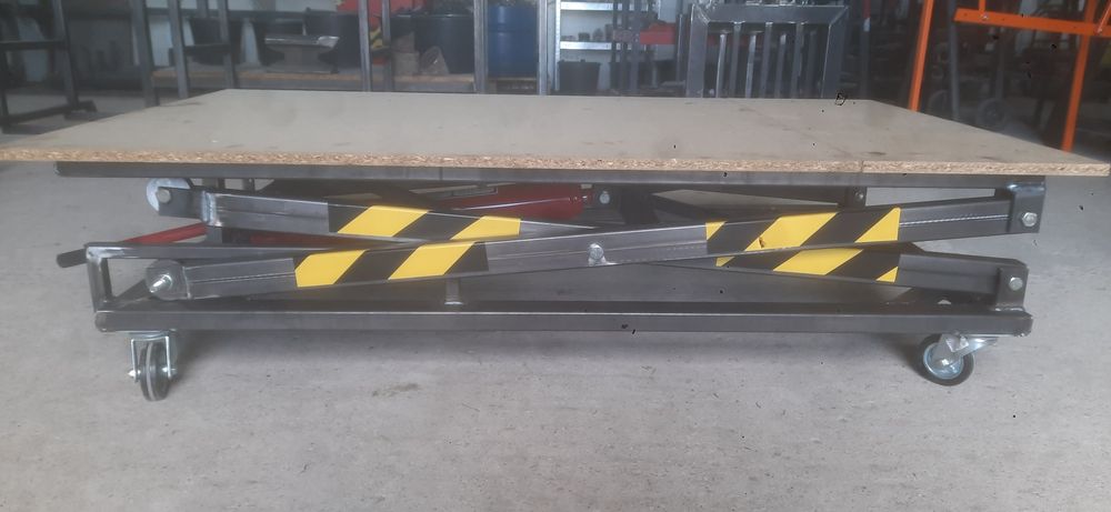 Stół nożycowy hydrauliczny warsztatowy