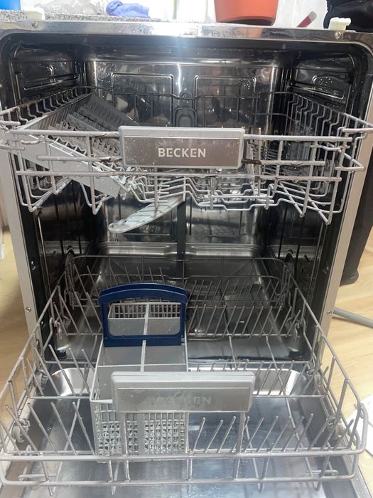 Máquina de Lavar Loiça BECKEN Inox – 100% Funcional