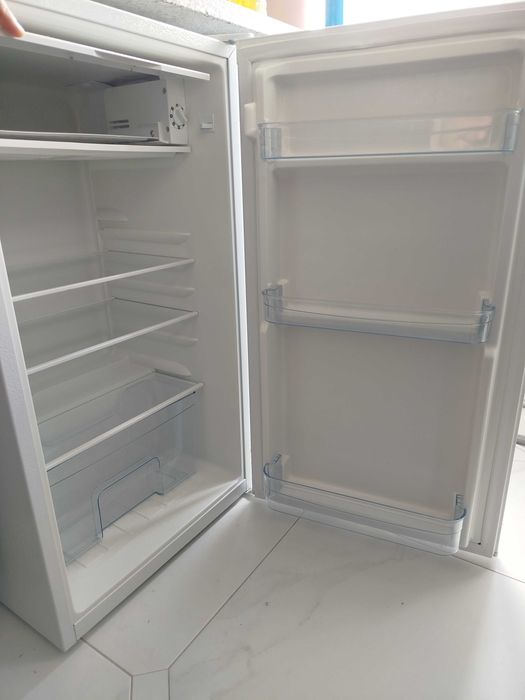 Mini frigorífico Jocel 85L igual novo