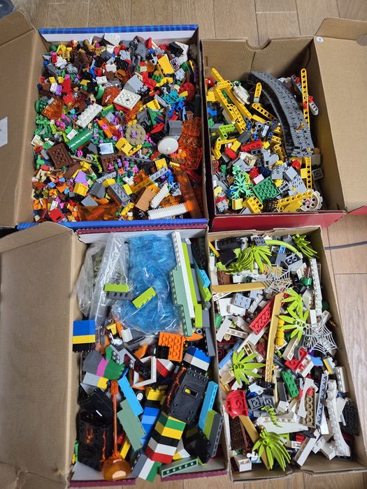 8.7 kg klocków lego + troche wiecej