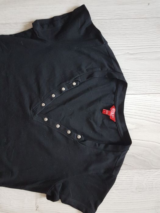 T-shirt jak nowy Guess czarny, r. M