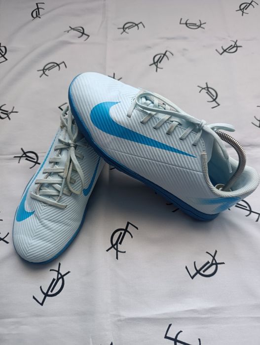 Сороканіжки Nike Mercurial Vapor