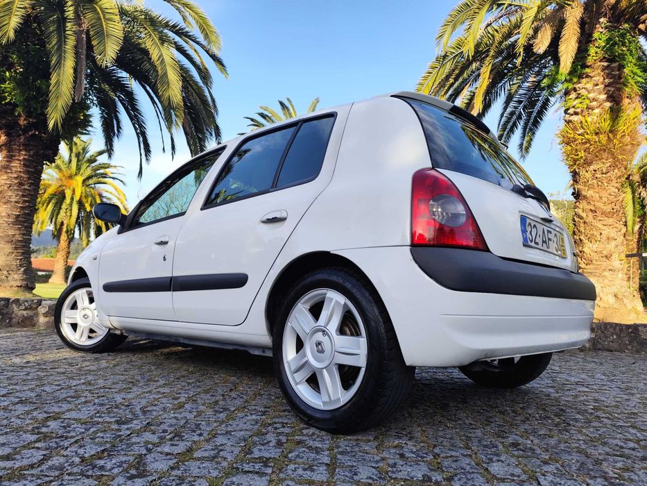 Renault Clio 1.5 Dci 80 Cv´s - Nacional - Motor com 150 Mil Km´s - 5 Lugares - Revisão Feita