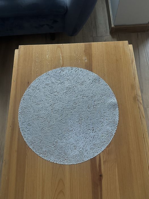 Stól jadalniany i stolik