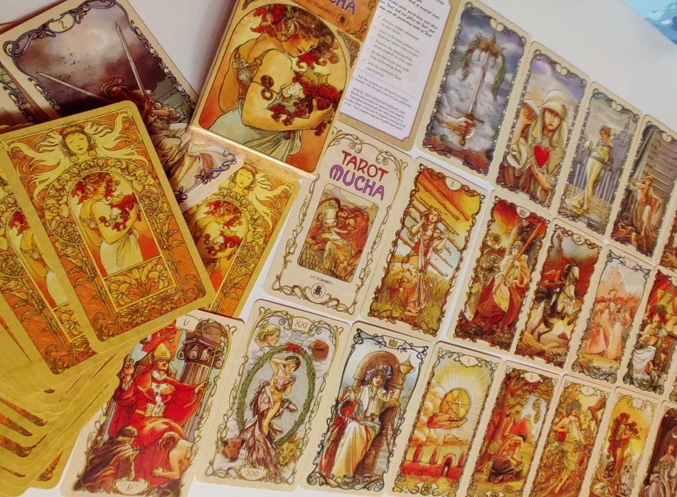 Колоди Таро АртНуво, Таро Муха, Колесо року, Уейт, Ніколета Чіколлі