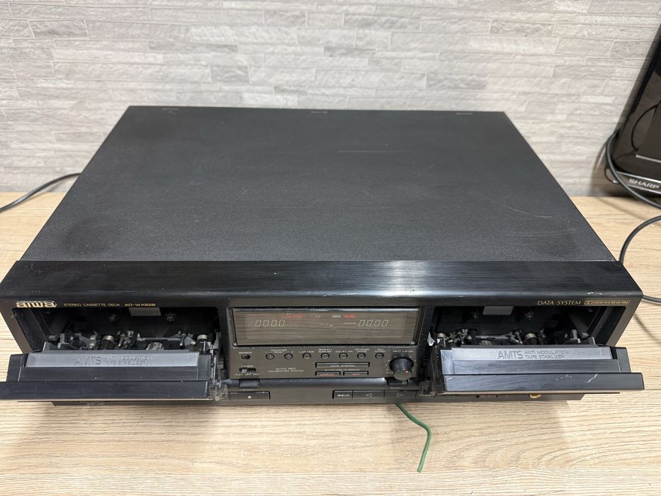 Aiwa AD-WX828 касетна дека / магнітофон