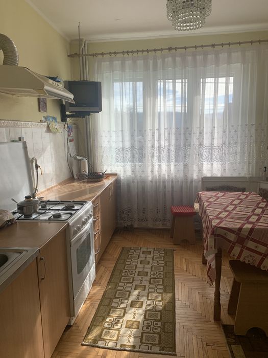 Продаж будинку, придатного для проживаня декількох сімей