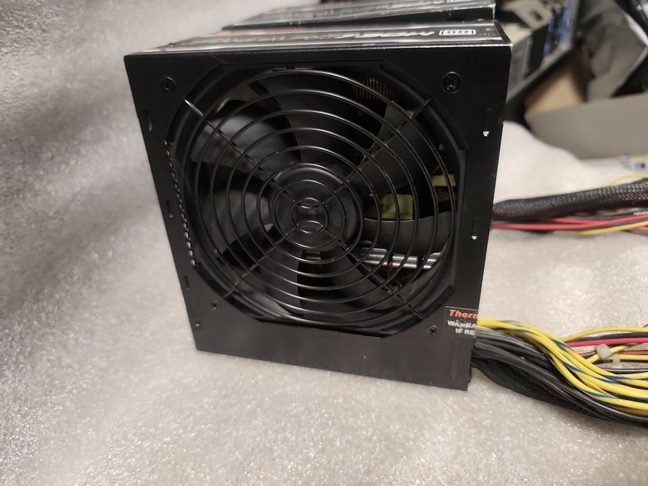 Блок живлення ThermalTake SMART 730Watt (SP-730AH2NSW) 80Pl 2*(6+2)PIN