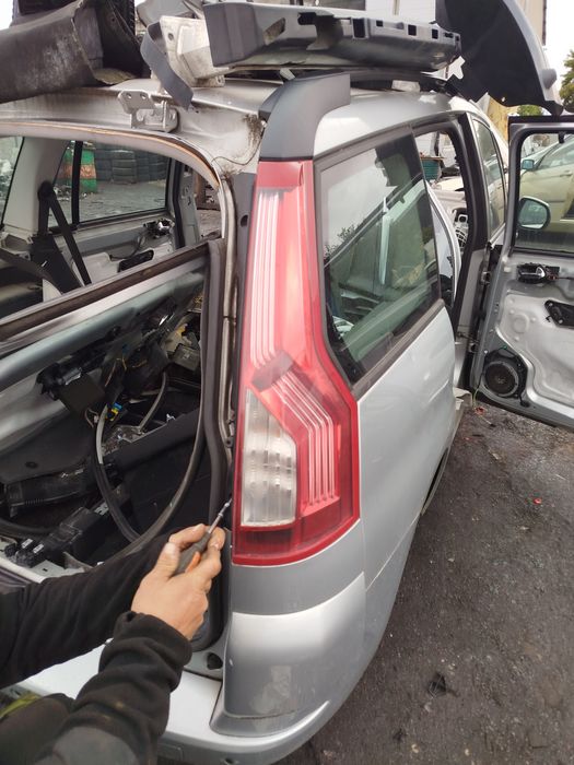 Citroen C4 grand Picasso lampy tył tylne stan bdb wysyłka