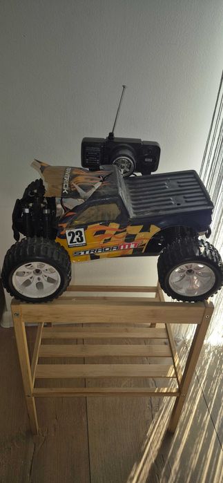 Samochód zdalnie sterowany RC Maverick off road jak na foto.