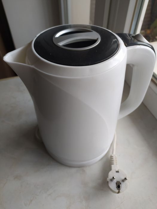 Чайник DELFA  1,7 літра