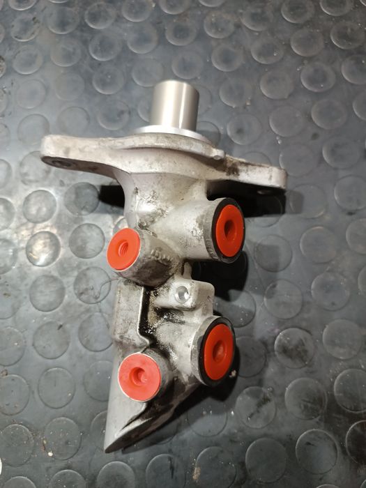 Продам главный тормозной цилиндр Рено Меган 3