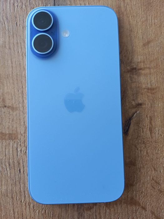 Iphone 17 256gb jak nowy, prawie 2 lata gwarancji