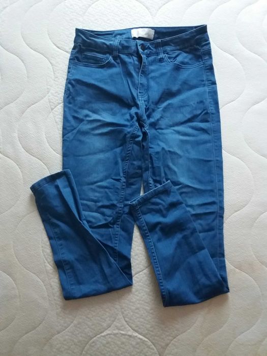 Niebieskie rurki skinny Pieces 38 M