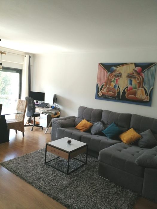 Sofá Semi-Novo cinzento