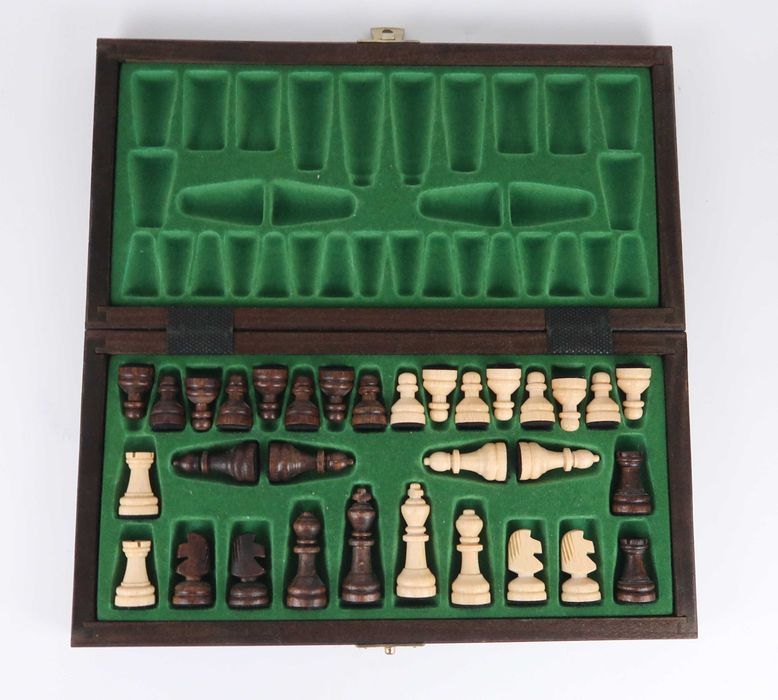 Jogo de Xadrez em madeira - 26.5 cm