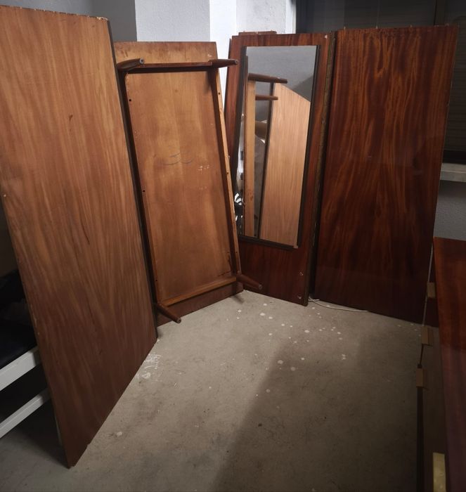 Quarto de casal vintage - cama  roupeiro e cadeira