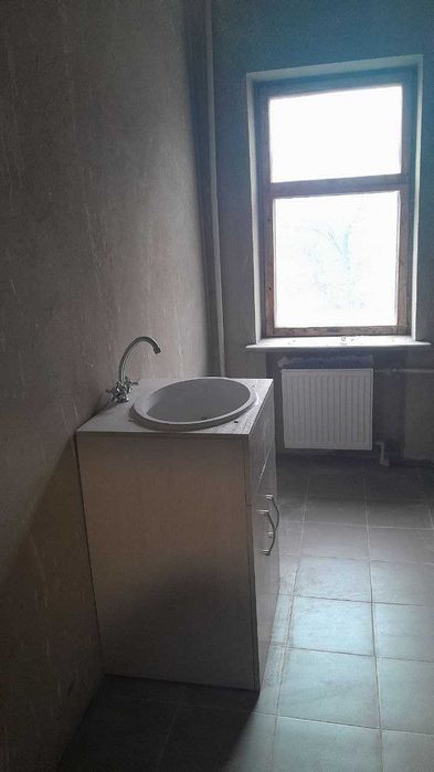Продам дом в Житомире  ( 270 м² | 10 соток | Сад , огород | 2 гаража )