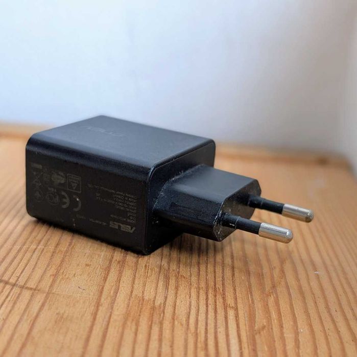 ACEITO TROCA - Carregador ASUS USB charger 2A black W12-010N3B PC