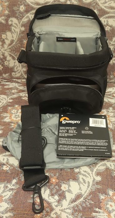 Сумка для фото відео камери Lowepro Nova Mini AW