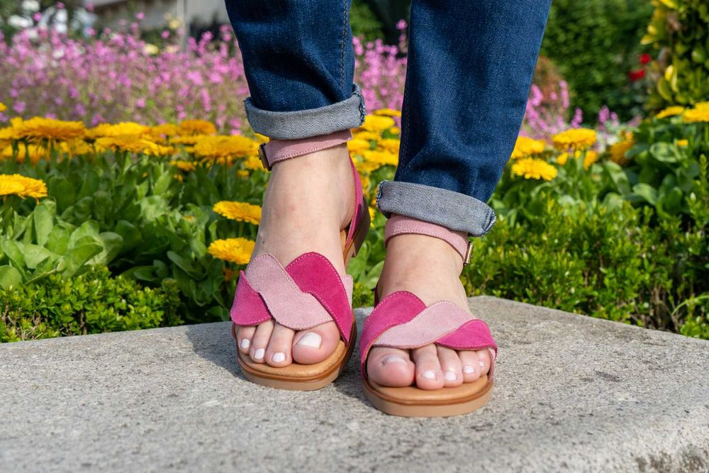 Sandálias NOVAS tam. 37