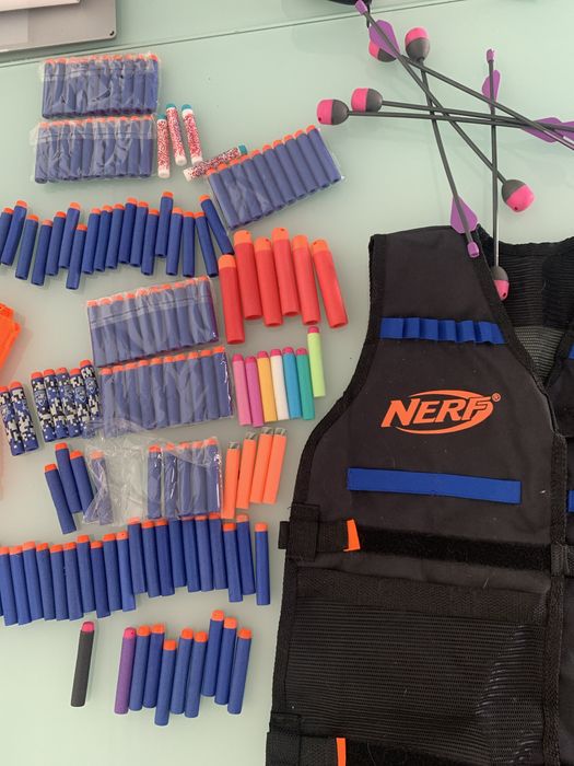 Nerf + balas + colete