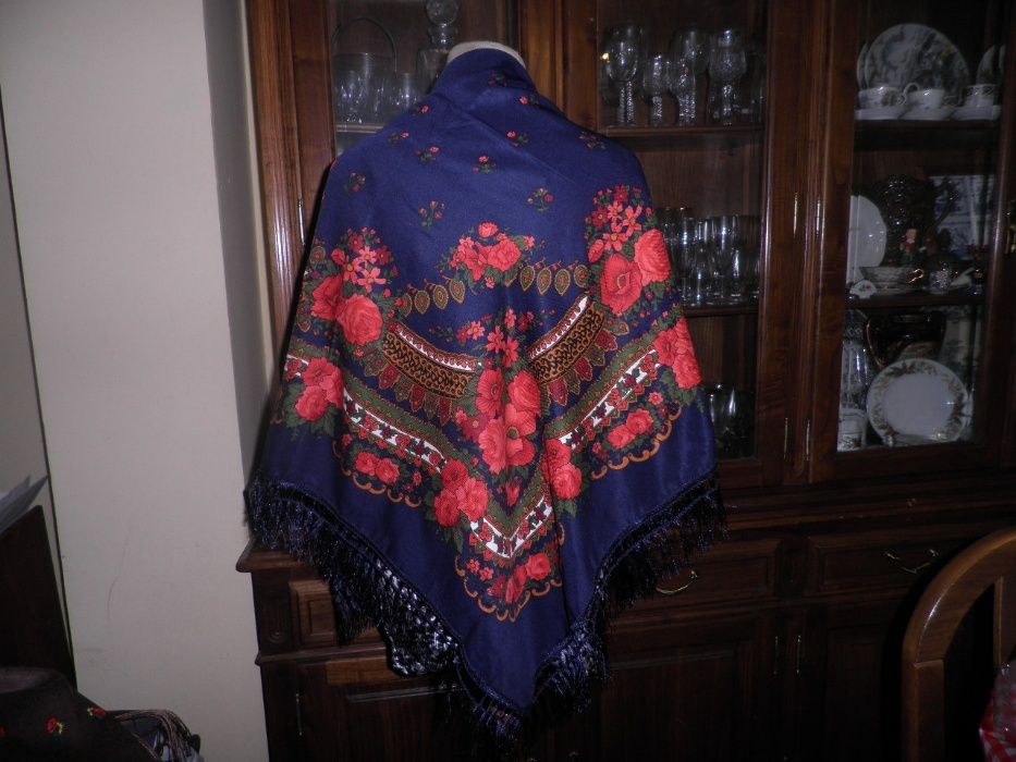 Vários xailes em viscose 90x90