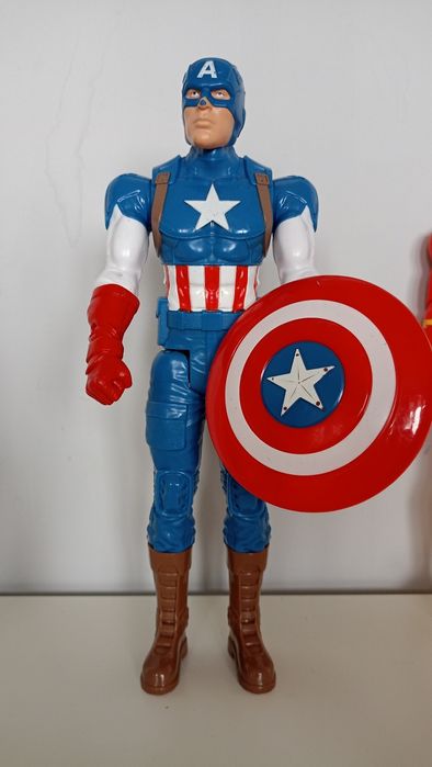 Figurki z Marvela wys 28cm