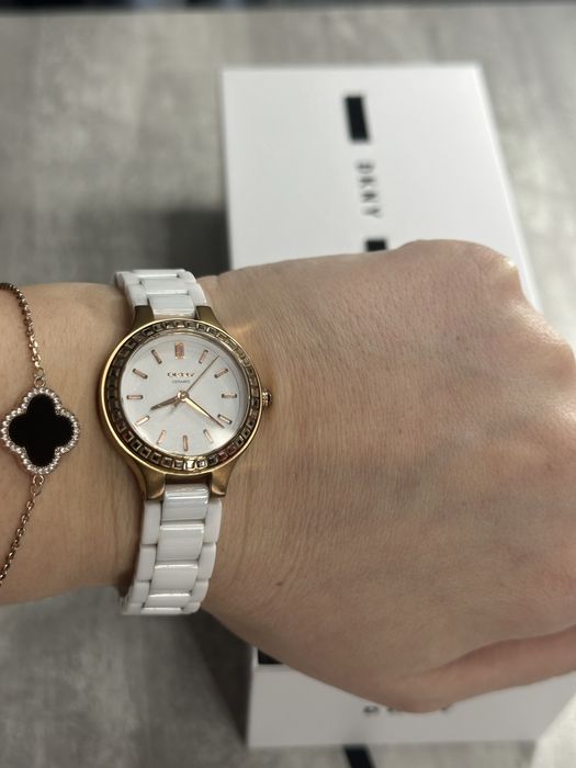 Жіночій годинник DKNY 2251