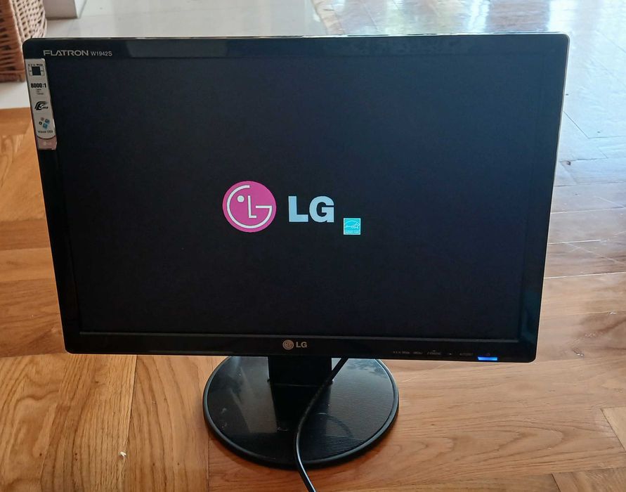 Monitor komputerowy LG